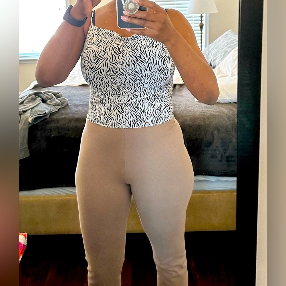 Nice vintage zebra print top.